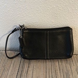 Vintage Coach Thick Pebbled Leather Wristlet